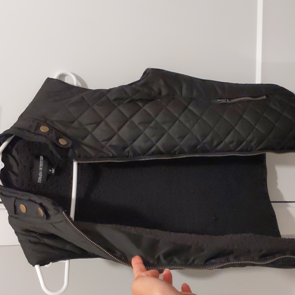 Vest - Picture 4 of 4